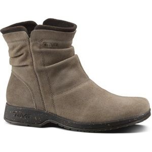 Gray Gunsmoke teva ankle boots size 9.5